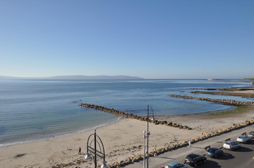 Salthill B&B Ocean Villa Galway Exteriör bild